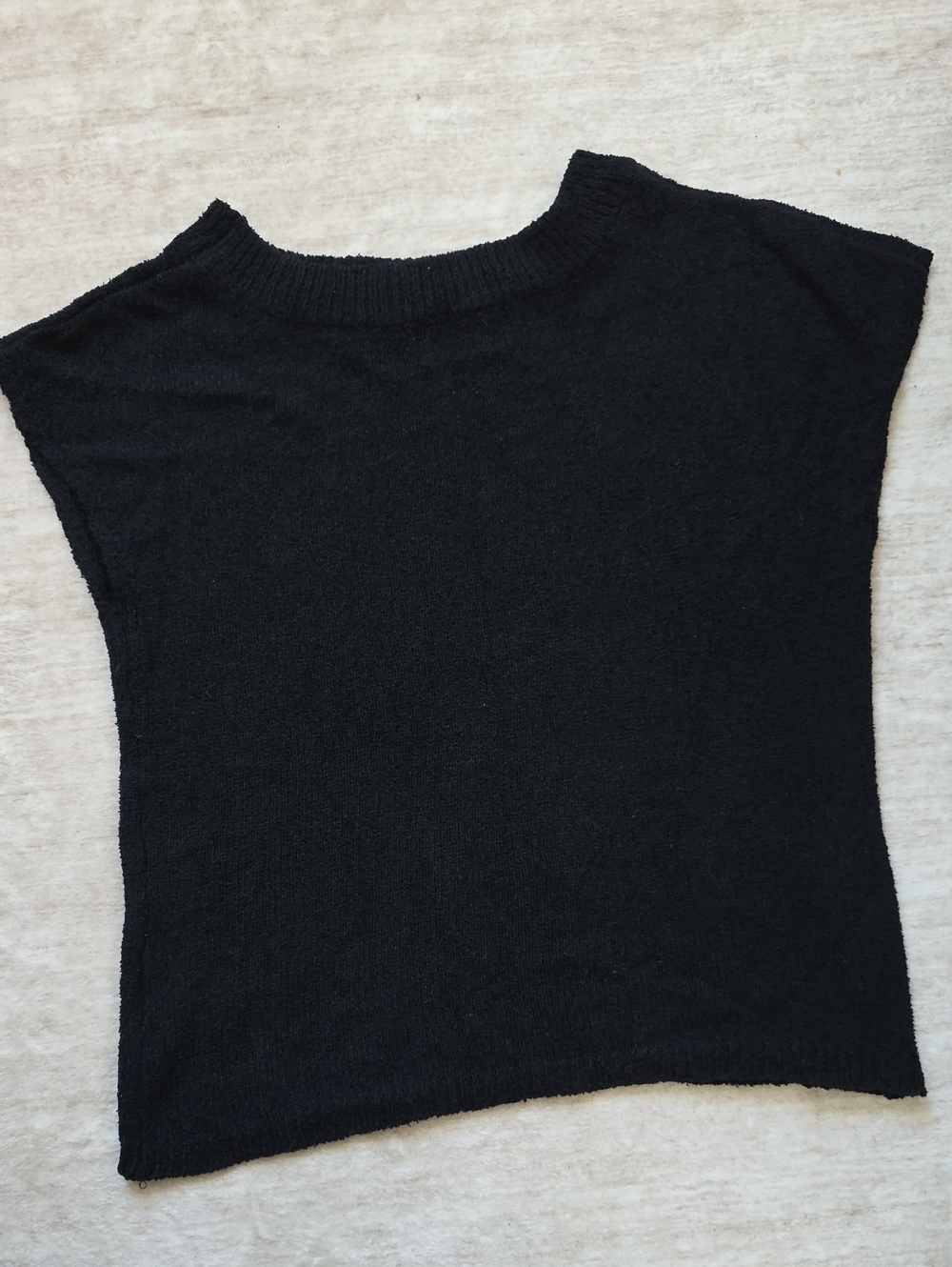 White Fox Boutique Black Crewneck Knit Sweater Top